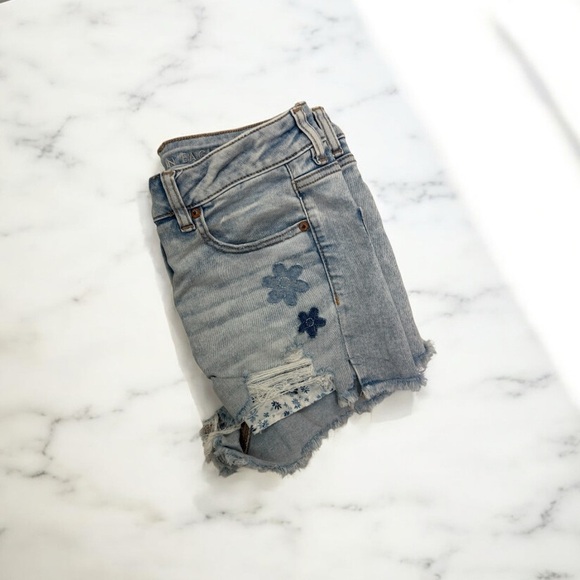 American Eagle Shorts Size 10 - Picture 3 of 5